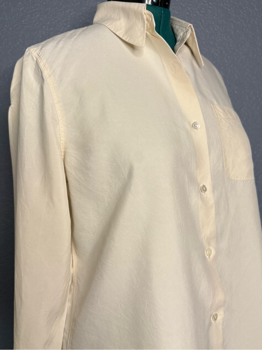Ann‎ Taylor 100% Silk Button Down Blouse Cream Minimalist Long Sleeve Size 12 - Picture 7 of 9
